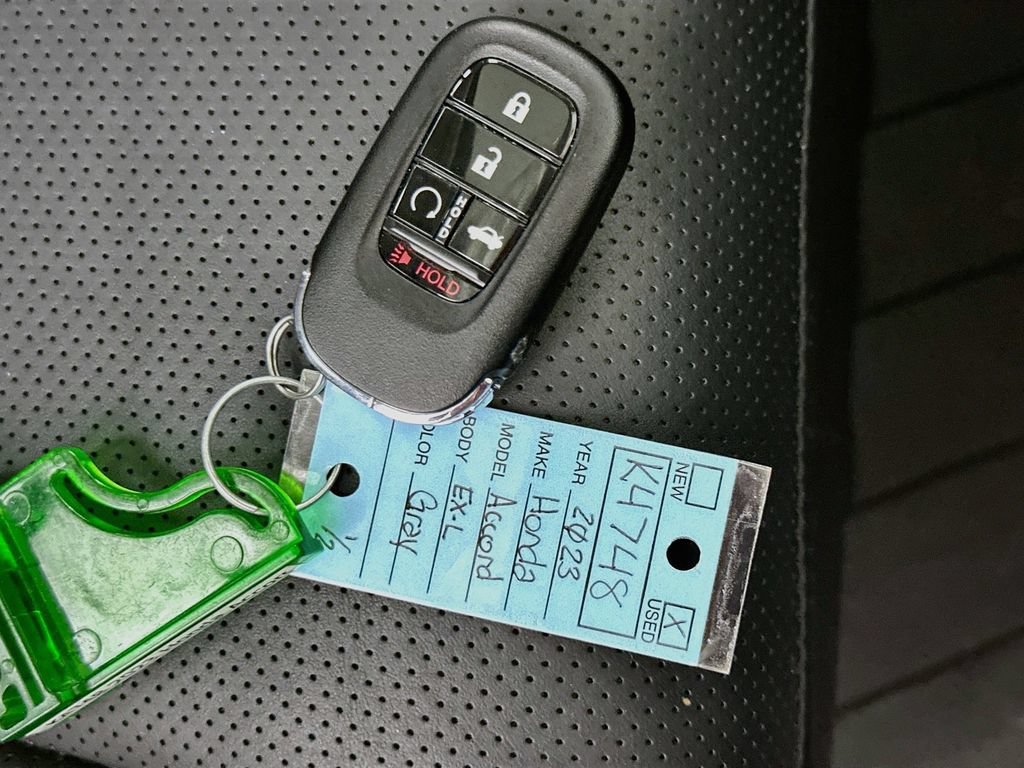 Used 2023 Honda Accord EX-L image 36