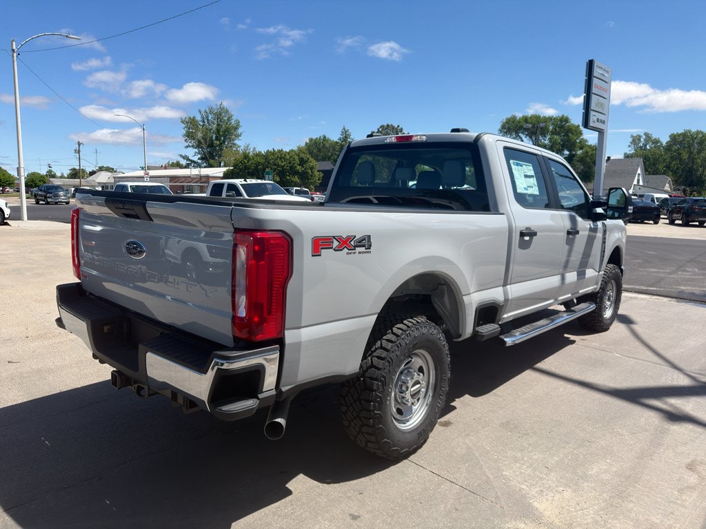 New 2026 Ford F250 XL w/ XL Off-Road Package AWD/4WD image 10
