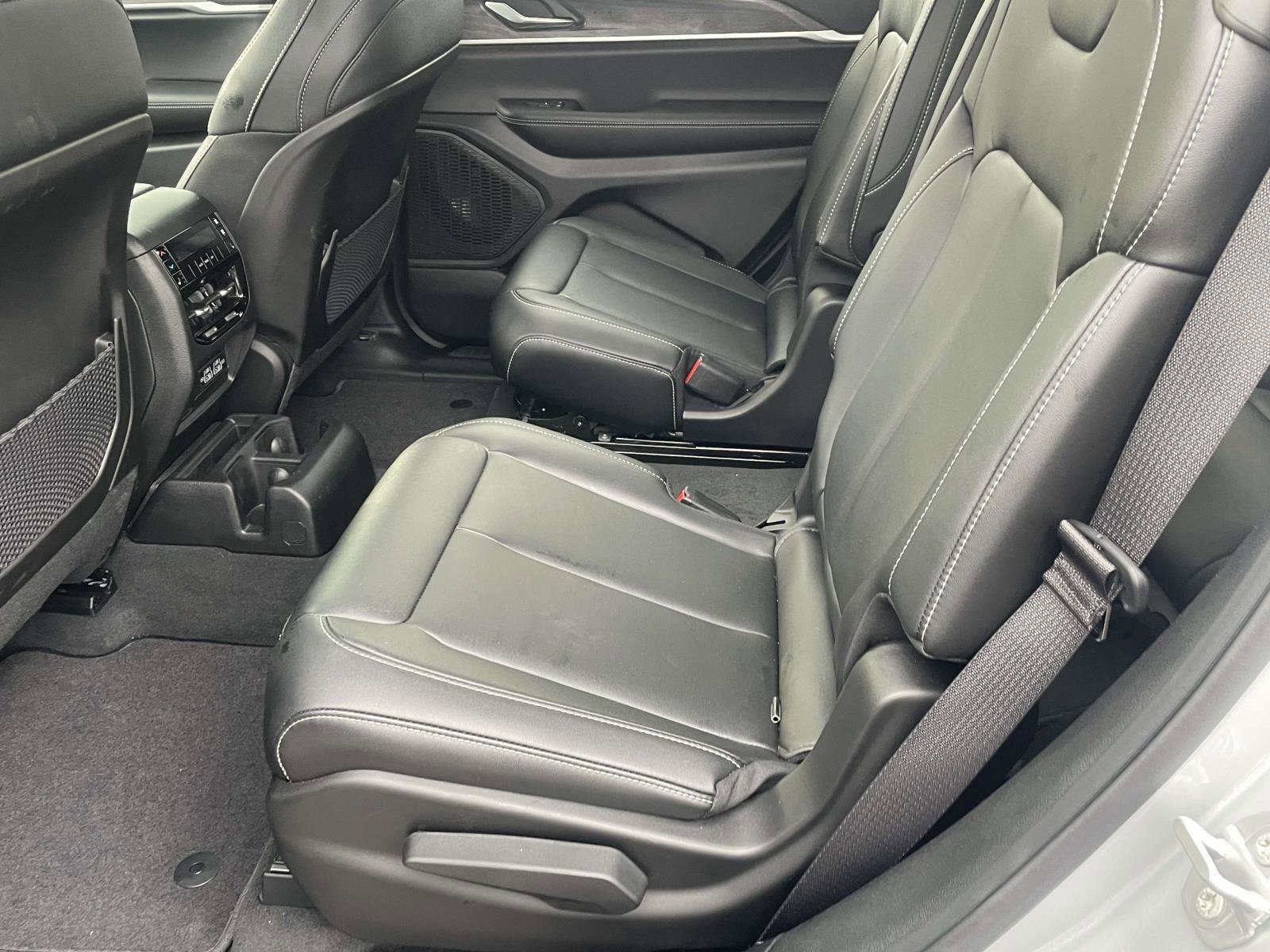 Used 2025 Jeep Grand Cherokee L Limited w/ Trailer Tow Package image 5