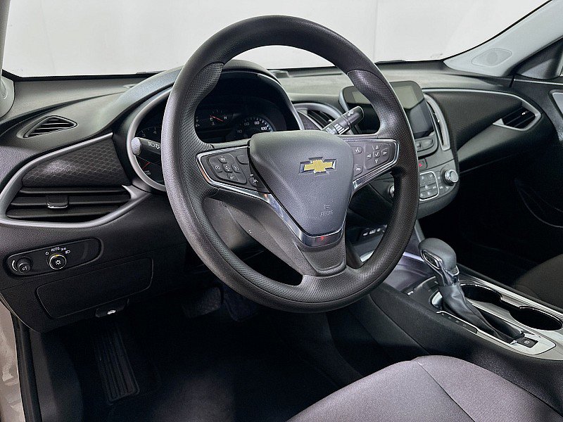 Used 2023 Chevrolet Malibu LT image 9