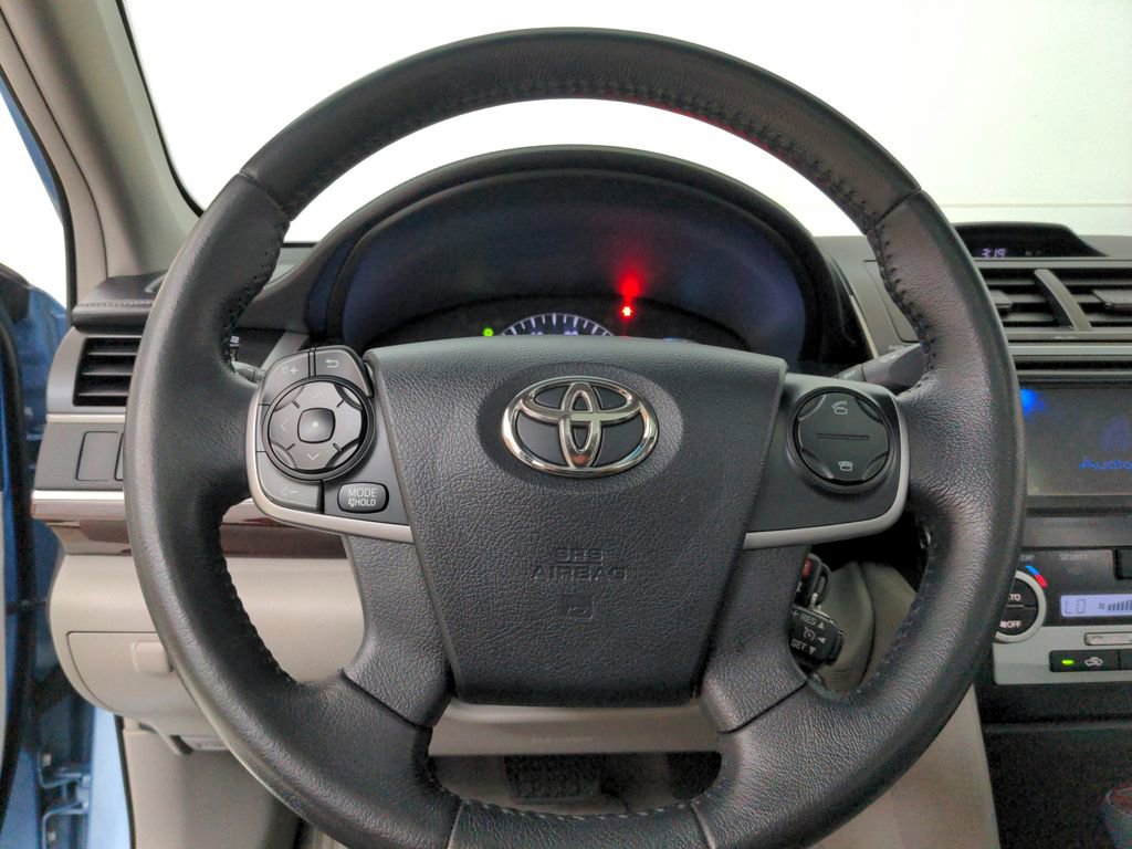 Used 2012 Toyota Camry XLE FWD image 29