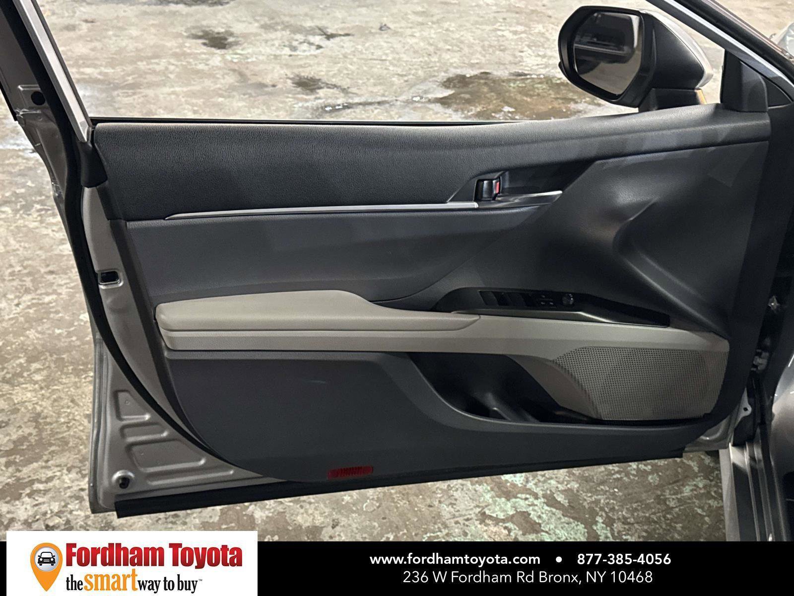 Used 2023 Toyota Camry LE image 15