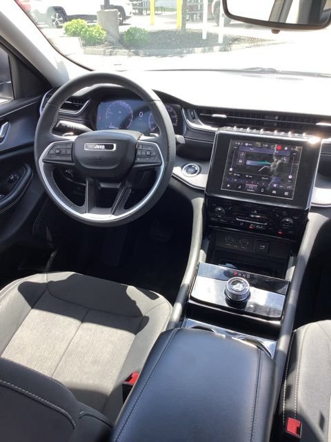 Certified 2023 Jeep Grand Cherokee L Laredo w/ Luxury Tech Group I AWD/4WD image 12