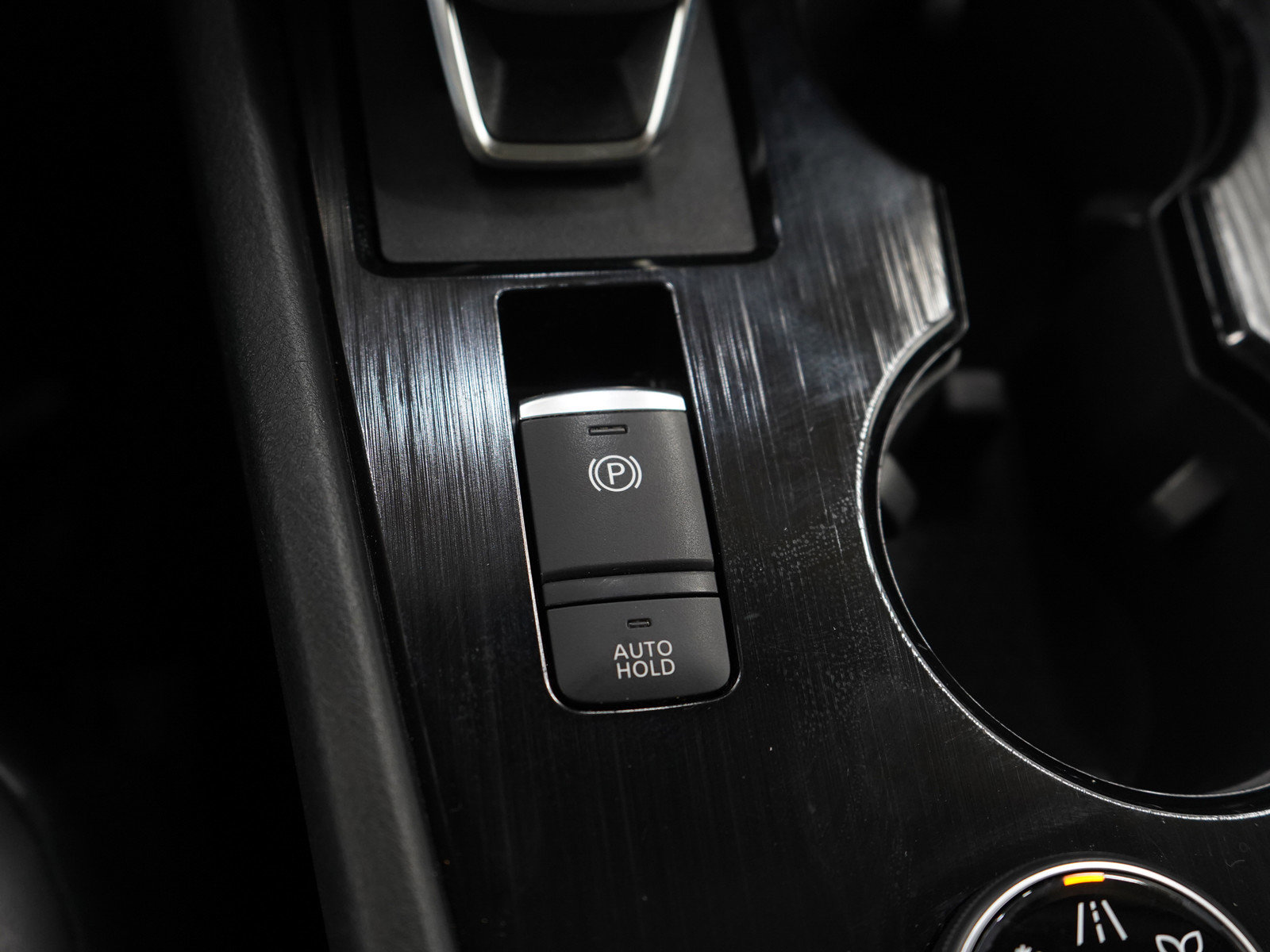 Used 2023 Nissan Rogue SV w/ SV Premium B Package image 25