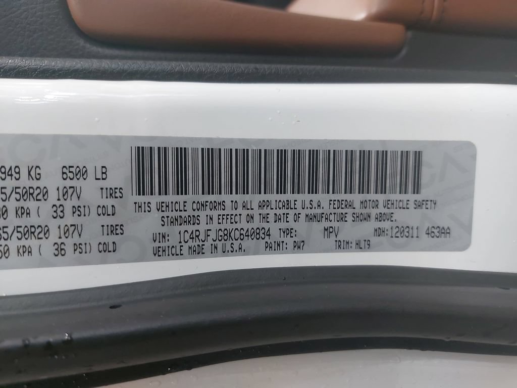 Used 2019 Jeep Grand Cherokee Summit AWD/4WD image 37