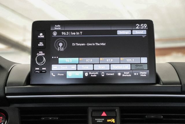 Used 2025 Honda Pilot EX-L image 16