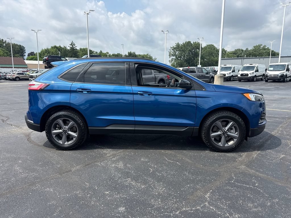 Used 2024 Ford Edge SEL w/ Sport Appearance Package AWD/4WD image 5