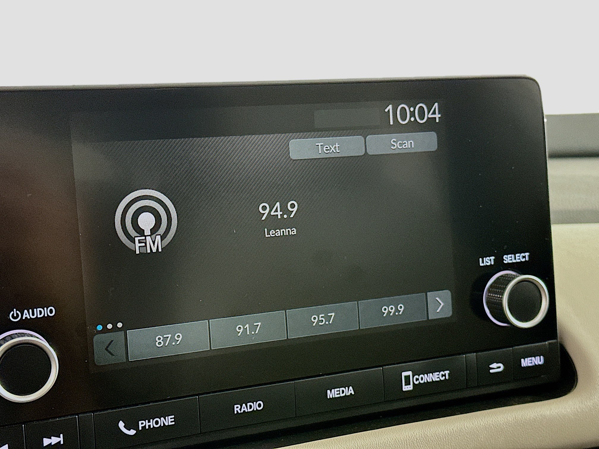 Used 2025 Honda HR-V LX image 21