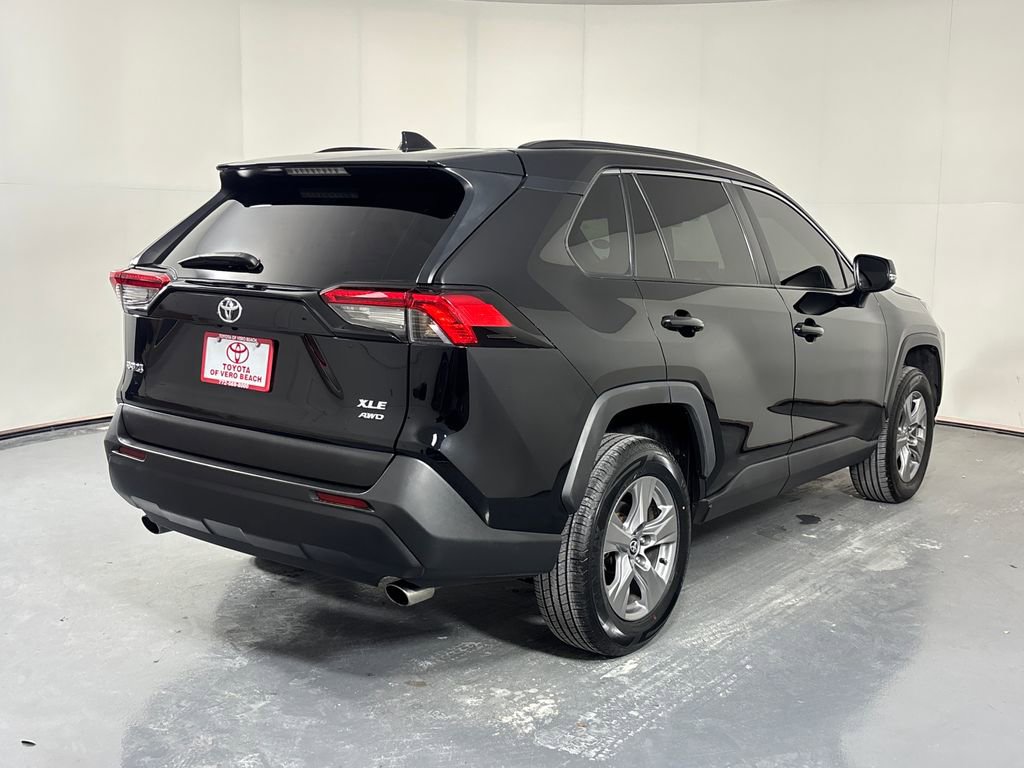 Used 2022 Toyota RAV4 XLE image 6