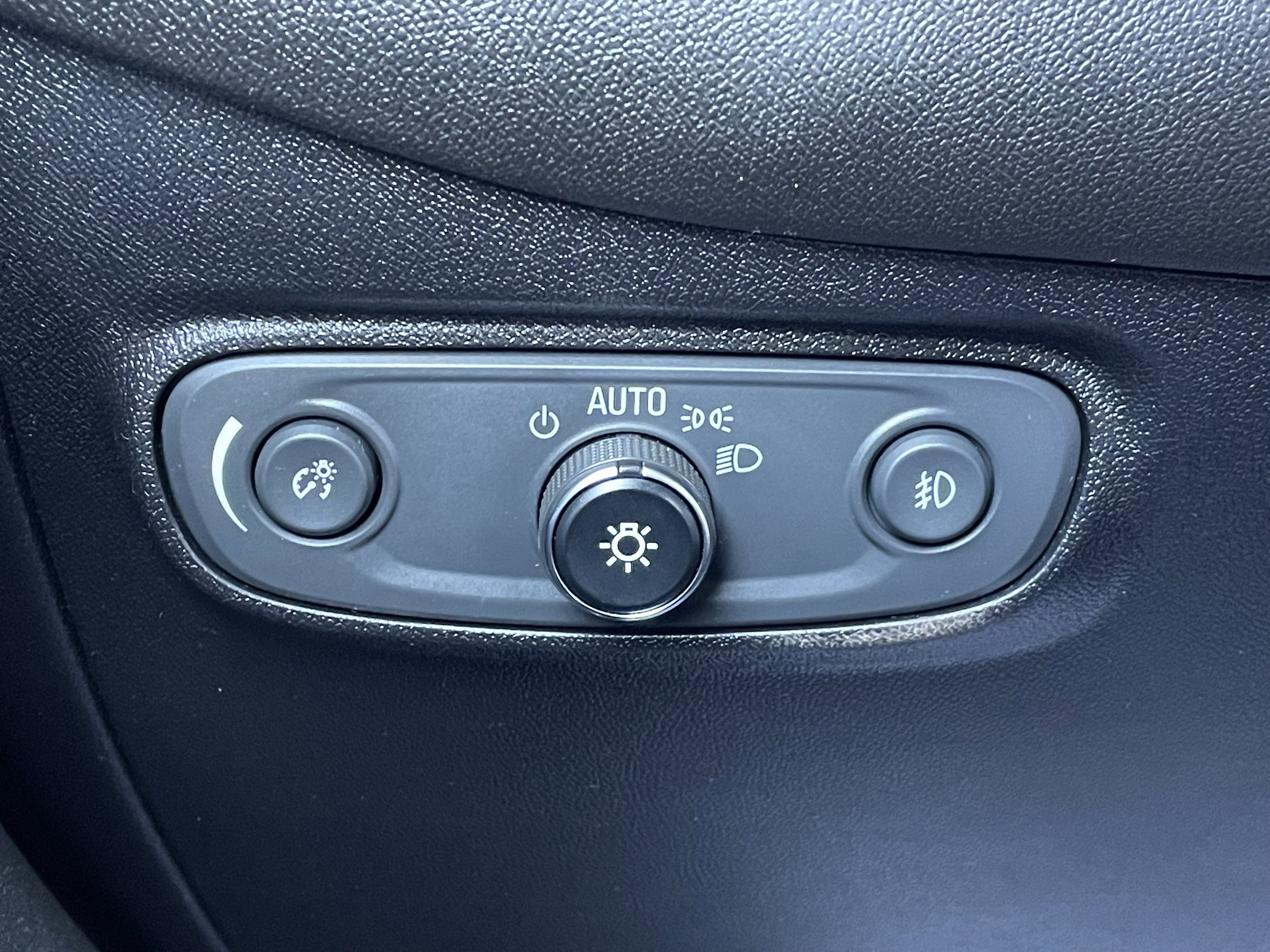 Used 2019 Chevrolet Equinox Premier image 24