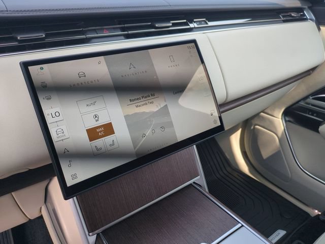 New 2026 Land Rover Range Rover Long Wheelbase SE AWD/4WD image 11