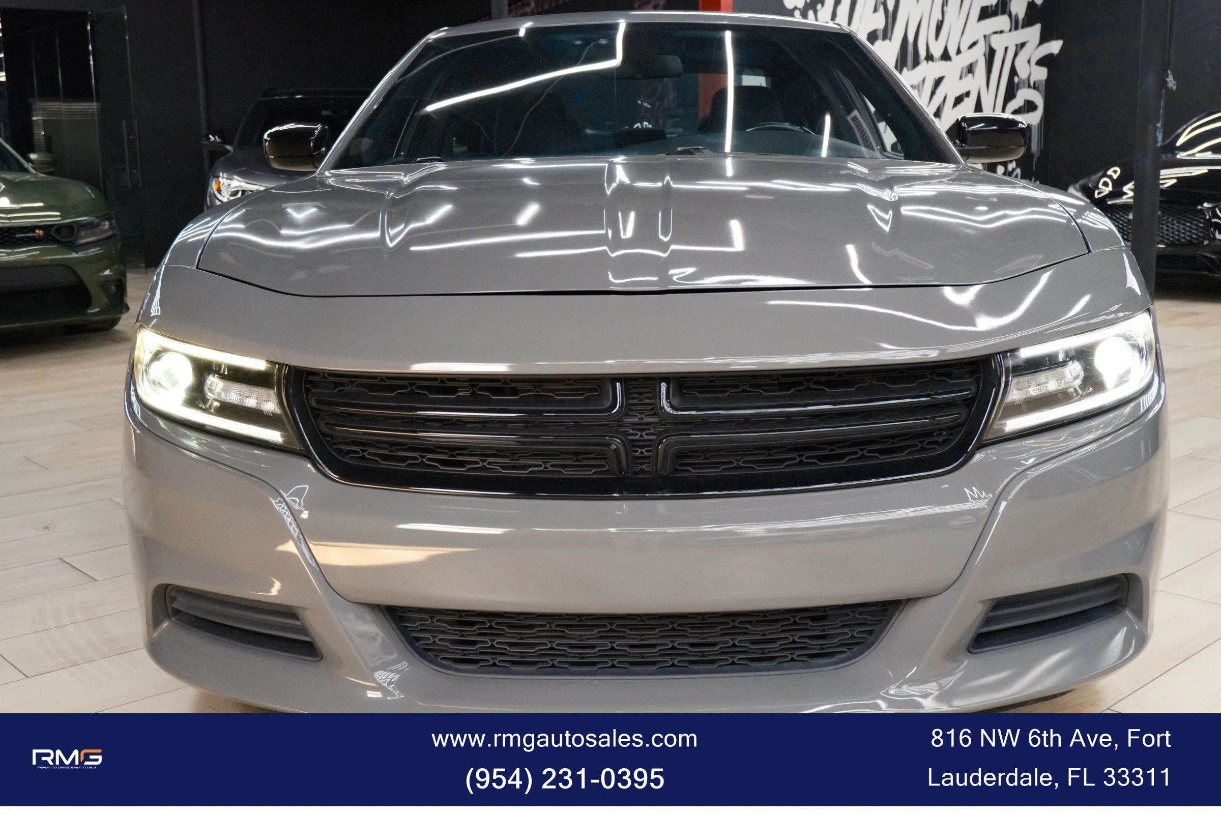 Used 2023 Dodge Charger SXT RWD image 2