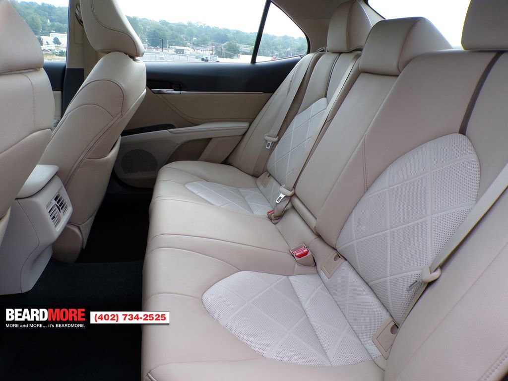 Used 2018 Toyota Camry XSE image 29