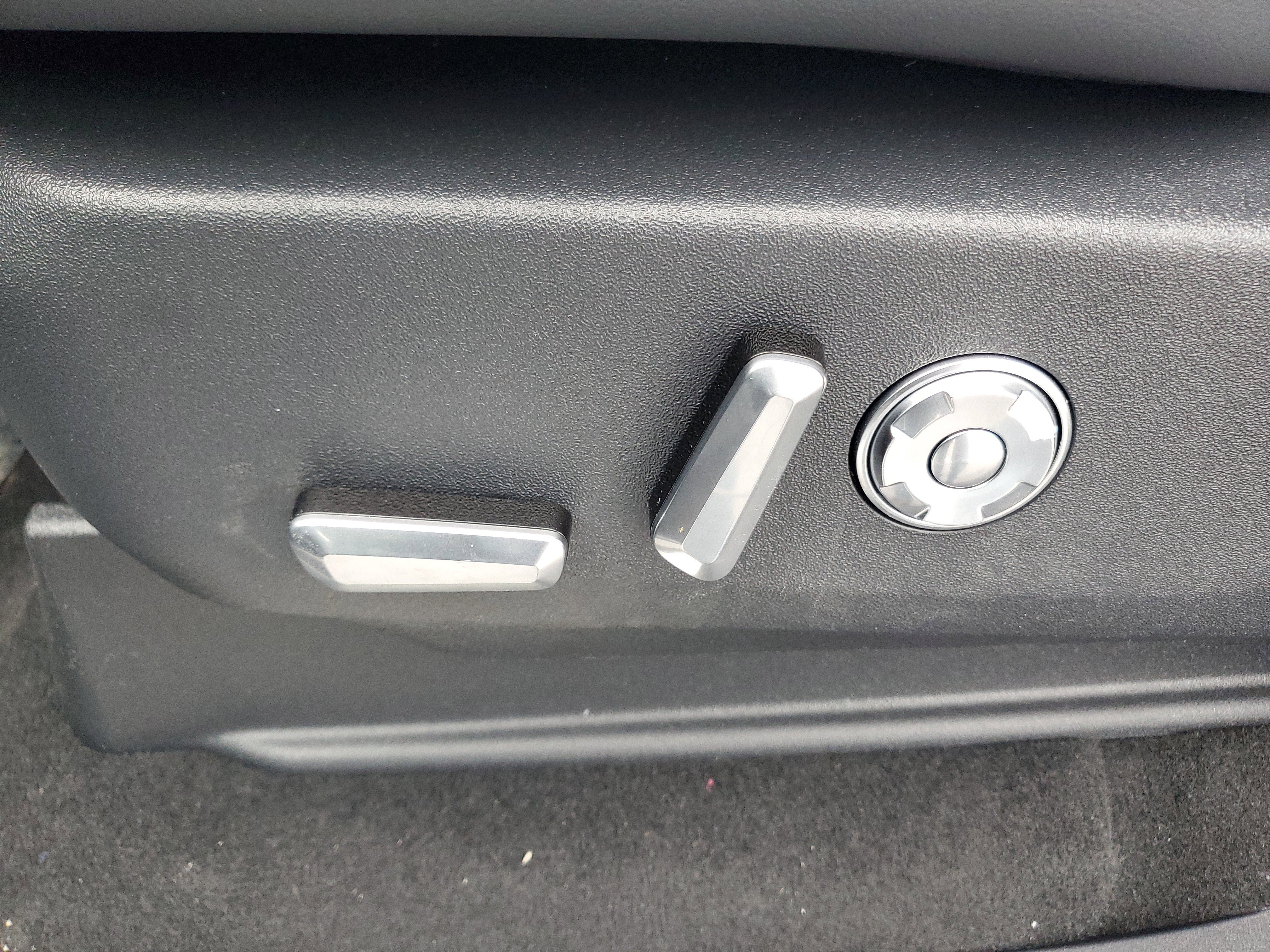 New 2025 Lincoln Navigator L Reserve w/ Jet Appearance Package image 13