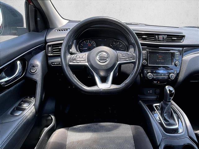 Used 2022 Nissan Rogue Sport SV FWD image 7