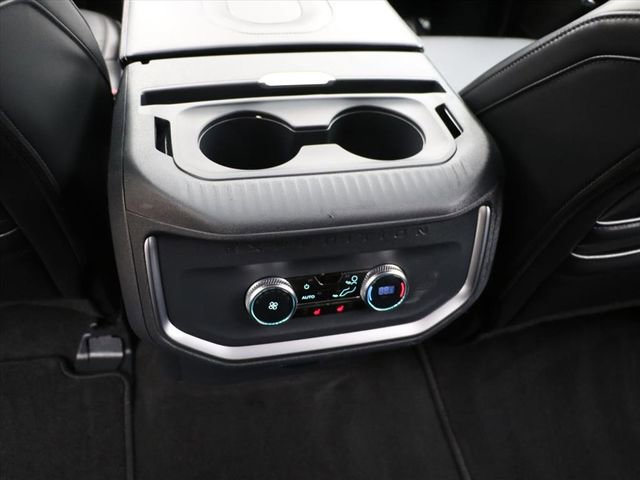 Used 2025 Ford Expedition Platinum image 16
