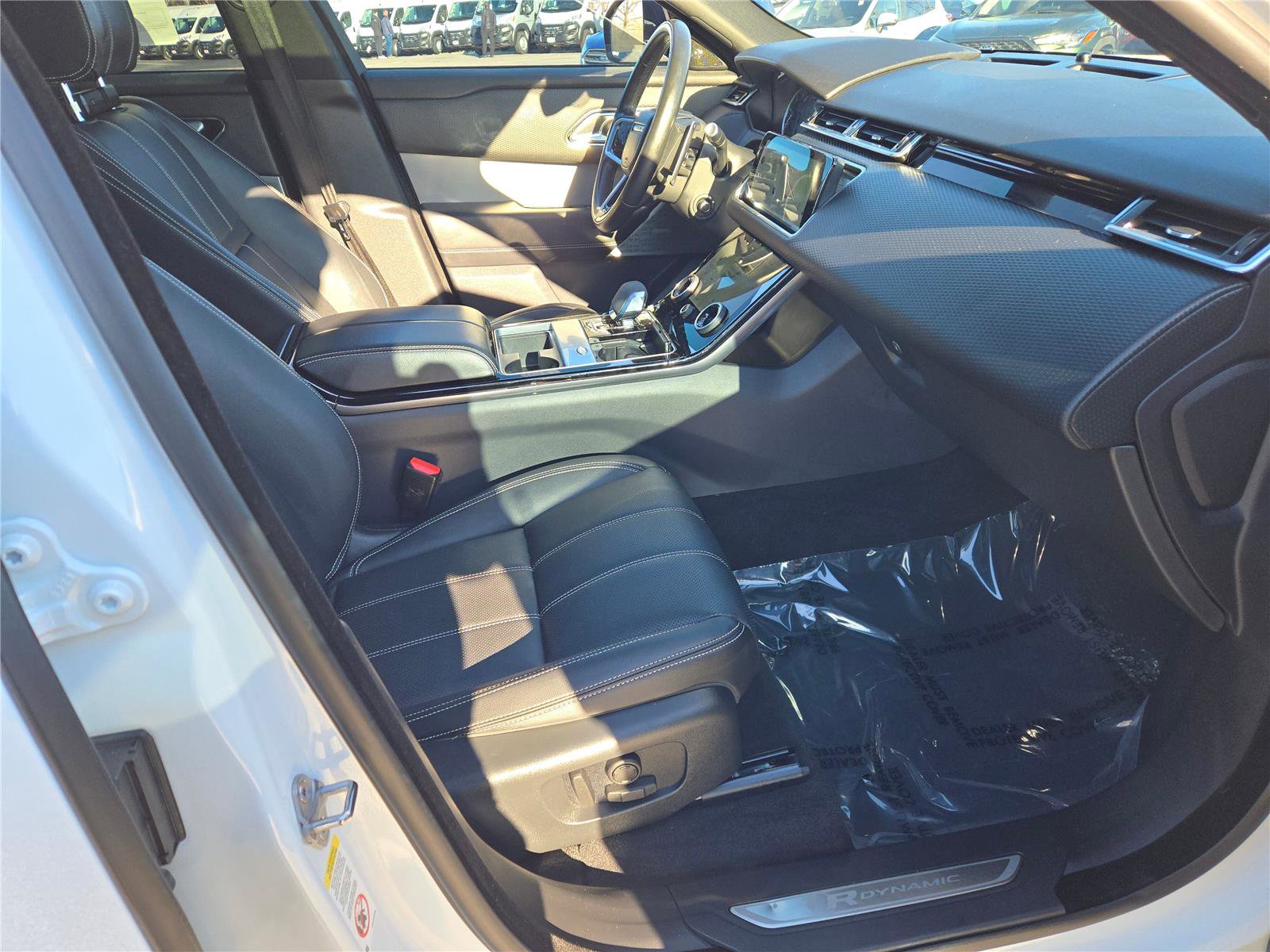 Used 2021 Land Rover Range Rover Velar R-Dynamic S image 7