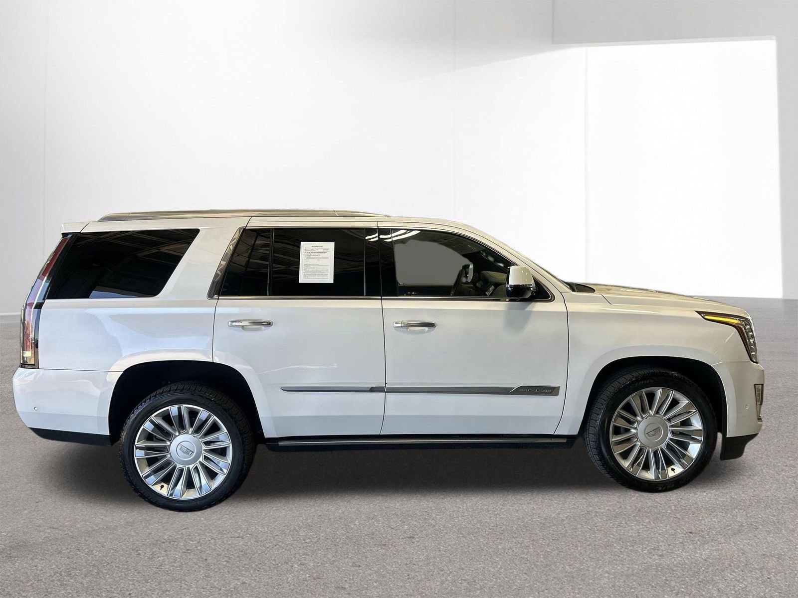 Used 2018 Cadillac Escalade Platinum AWD/4WD image 42