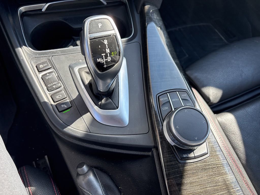 Used 2017 BMW 330i xDrive Wagon image 19