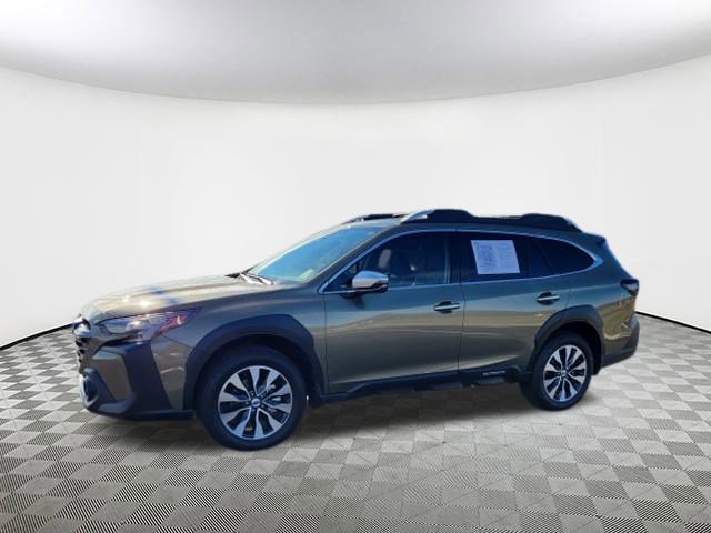 Used 2025 Subaru Outback Touring XT w/ Popular Package #2 image 4