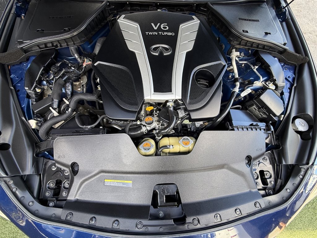 Used 2017 INFINITI Q60 3.0t w/ Premium Plus Package 3.0T RWD image 32