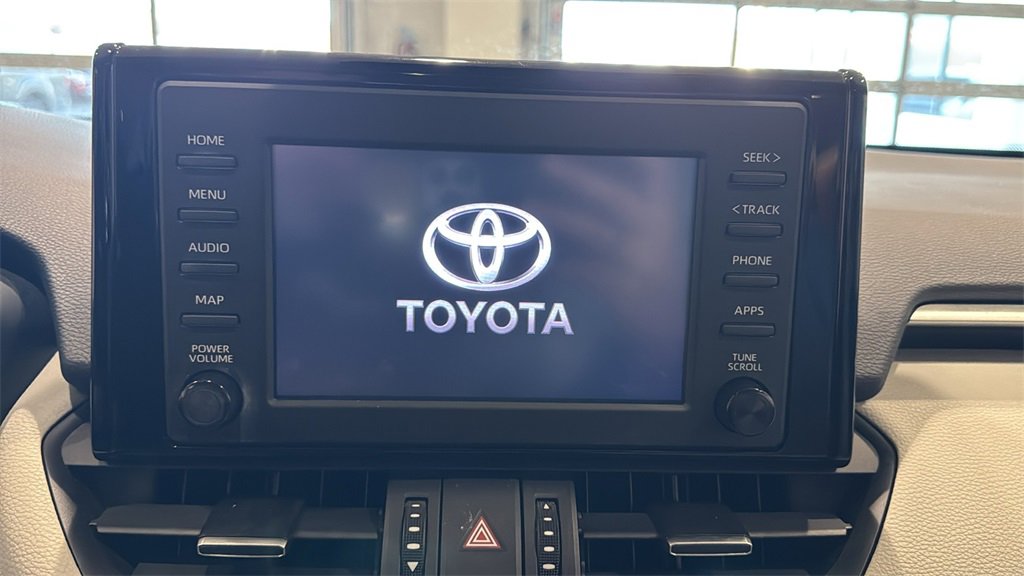 Used 2019 Toyota RAV4 XLE Premium image 26