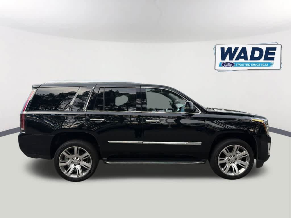 Used 2020 Cadillac Escalade Luxury AWD/4WD image 4