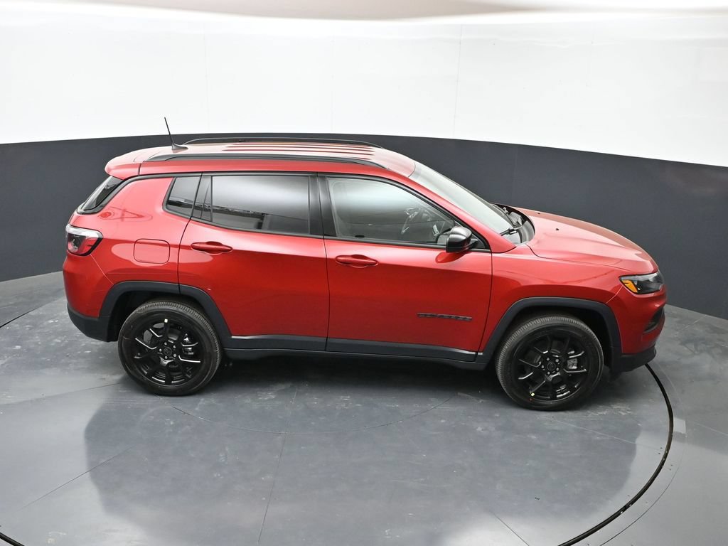 New 2026 Jeep Compass Latitude AWD/4WD image 36