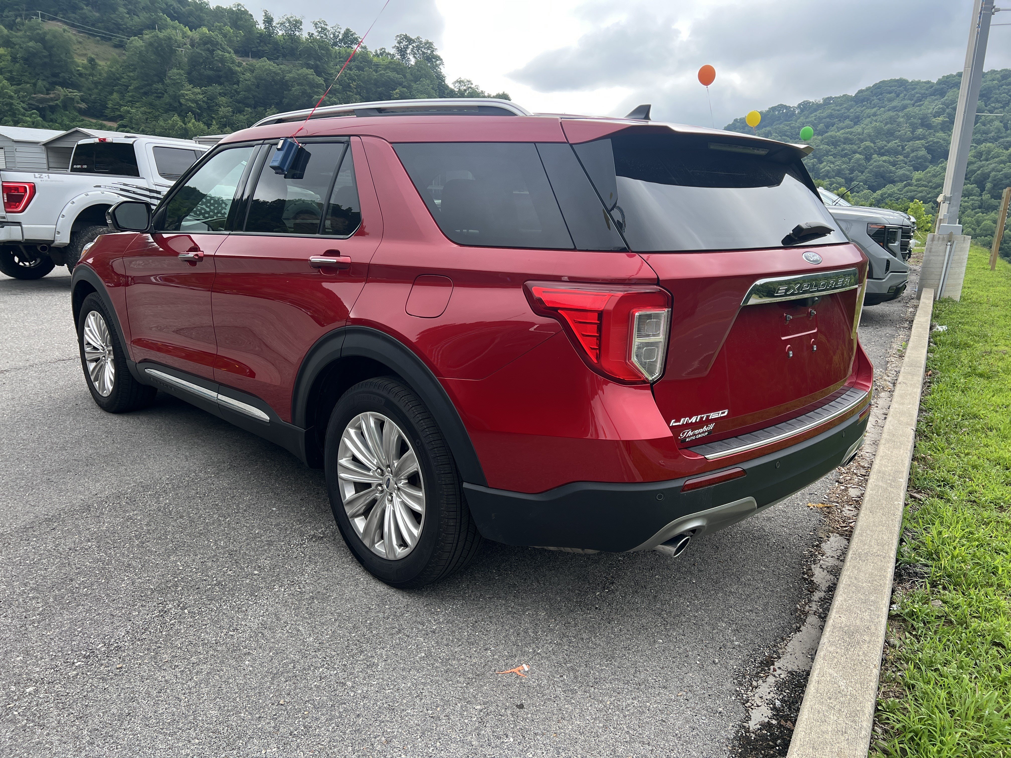 Used 2024 Ford Explorer Limited w/ Equipment Group 301A RWD image 5