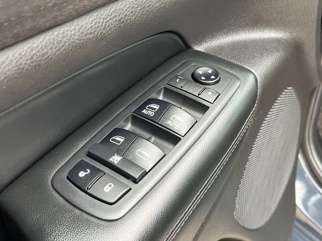 Certified 2018 Jeep Grand Cherokee Altitude RWD image 30
