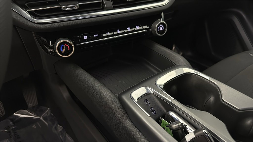 Used 2026 Chevrolet Equinox EV LT image 22