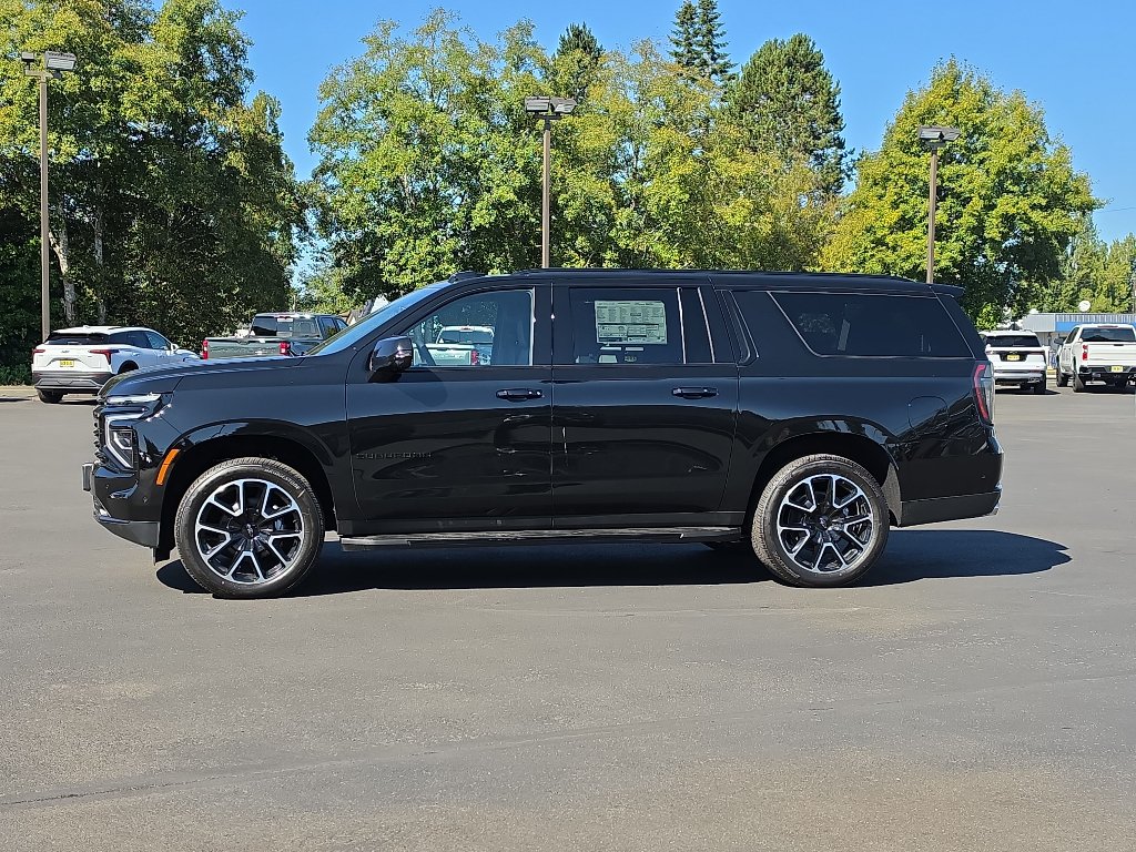 New 2026 Chevrolet Suburban RST w/ RST Capability Package AWD/4WD image 6
