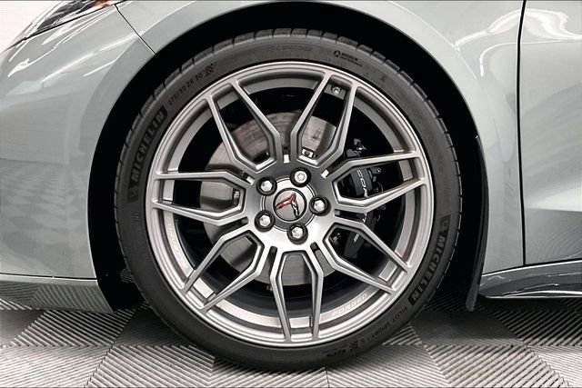 Used 2024 Chevrolet Corvette Z06 RWD image 9