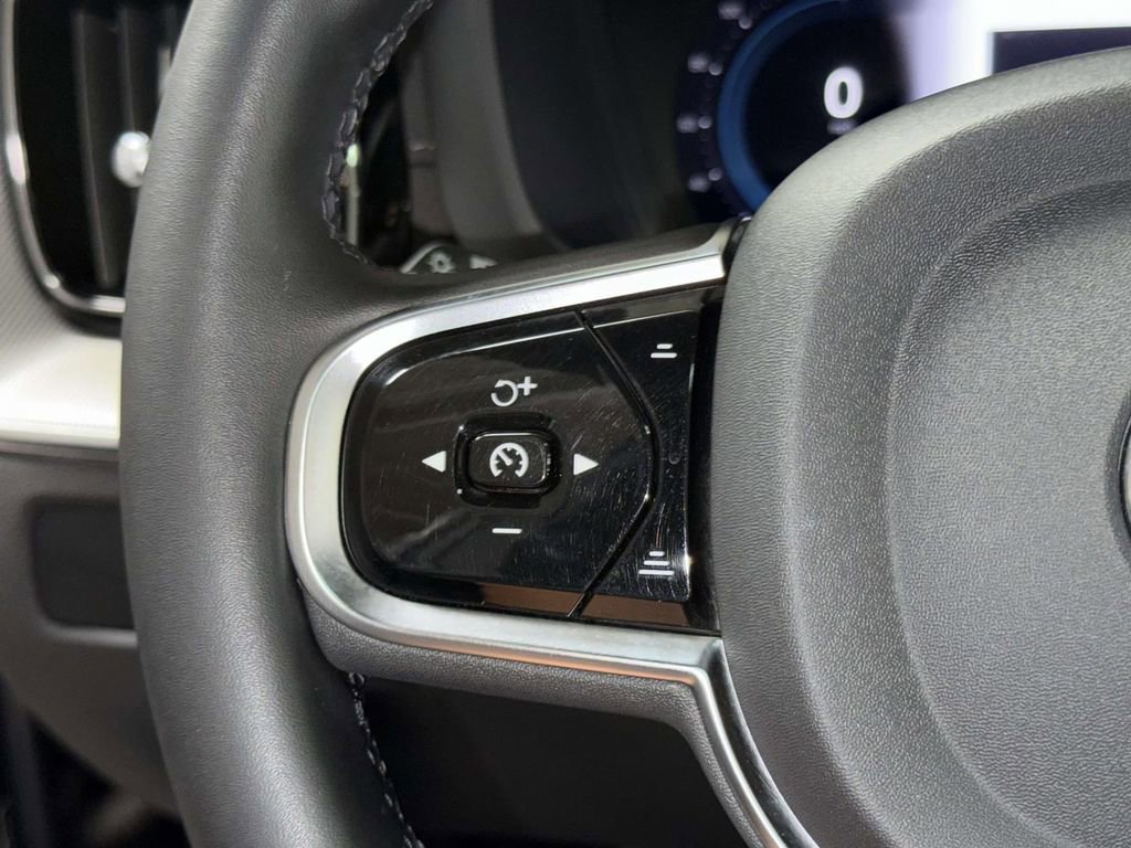 Used 2024 Volvo XC60 T8 Ultimate w/ Climate Package image 30