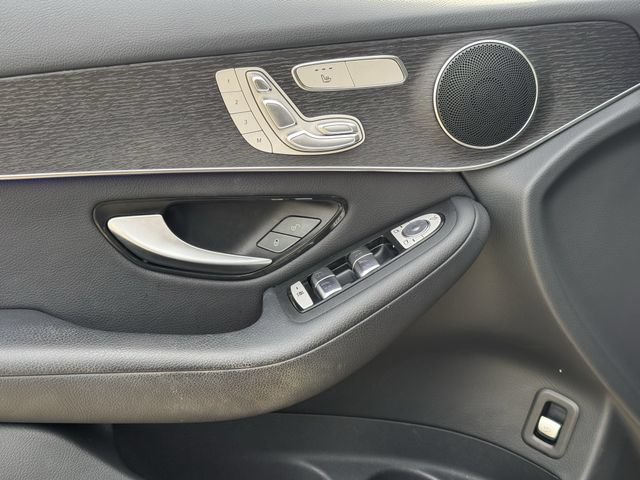Used 2022 Mercedes-Benz GLC 300 4MATIC image 26