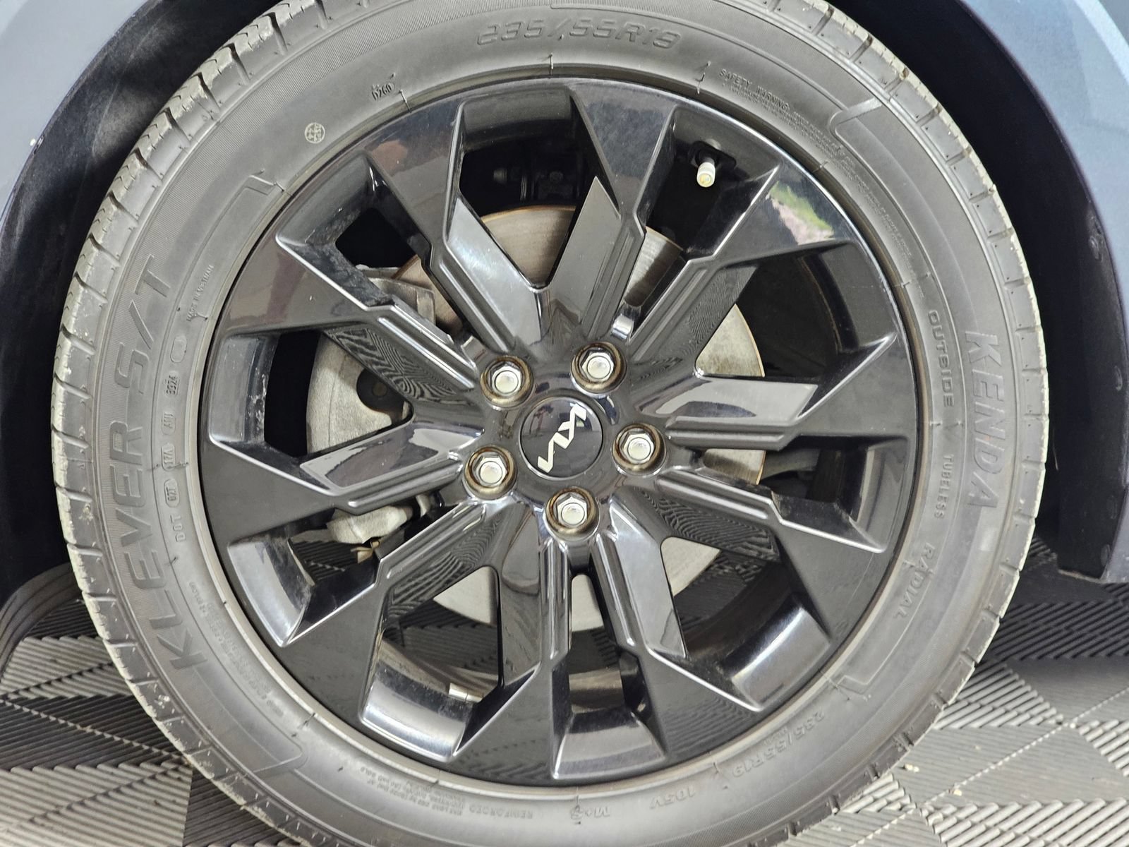 Used 2022 Kia Carnival SX Prestige FWD image 35