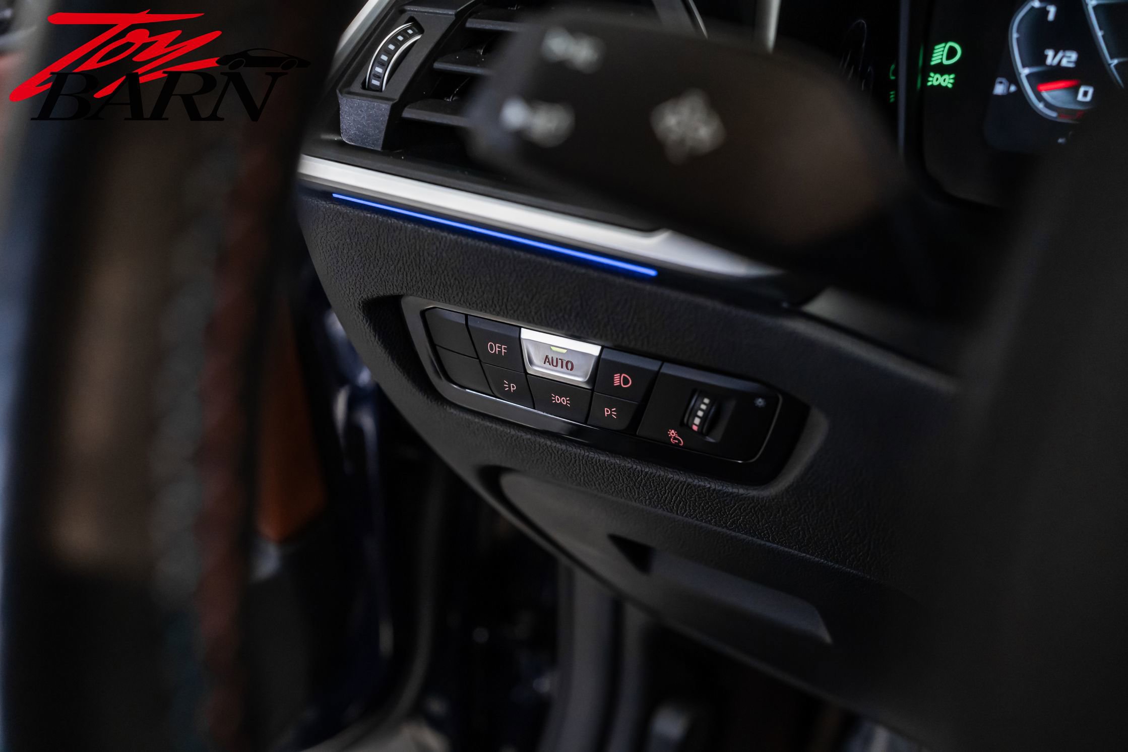 Used 2023 BMW M4 Coupe w/ Executive Package image 30