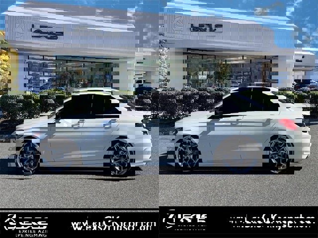 Used 2020 Mercedes-Benz C 300 4MATIC Sedan image 2