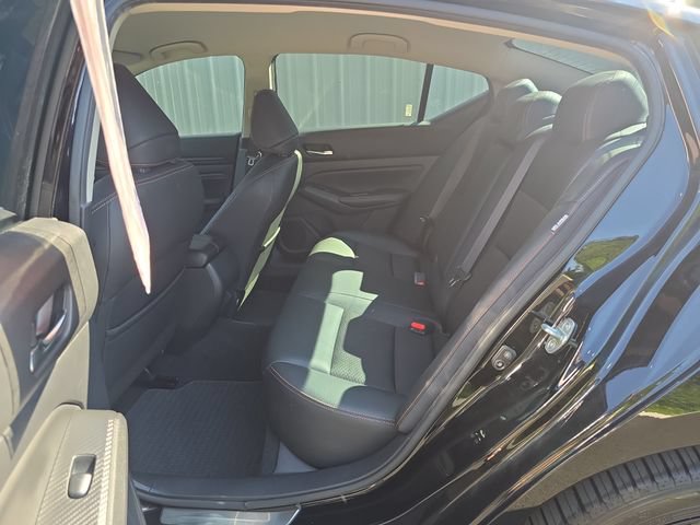 Used 2020 Nissan Altima 2.5 SR FWD image 14