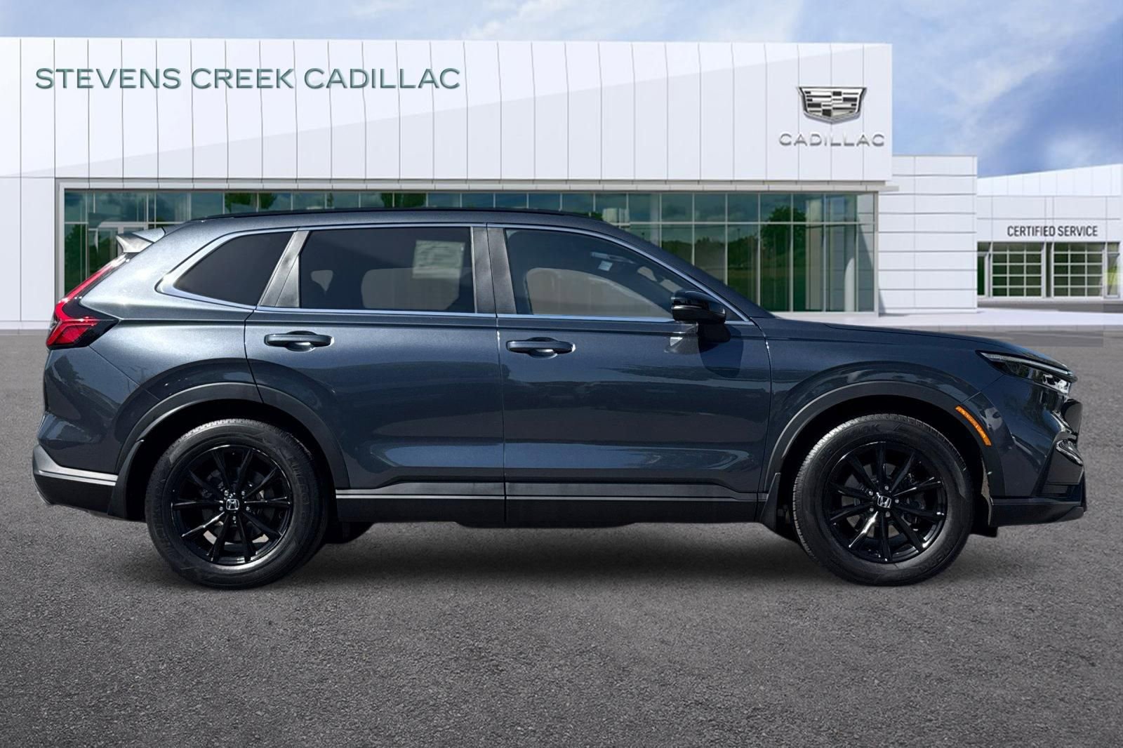 Used 2023 Honda CR-V Sport image 2