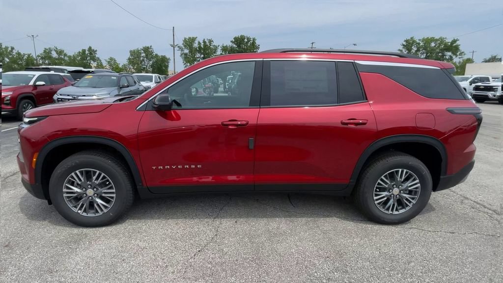 New 2026 Chevrolet Traverse LT w/ Driver Confidence Package FWD image 7