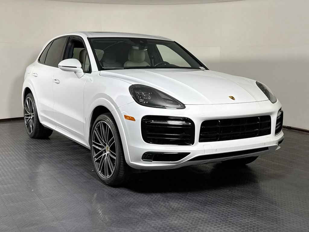 Certified 2023 Porsche Cayenne Platinum Edition AWD/4WD image 9