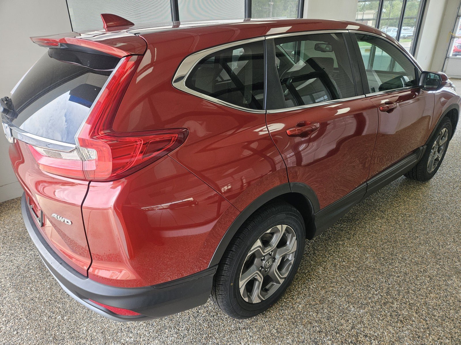 Used 2018 Honda CR-V EX-L image 2