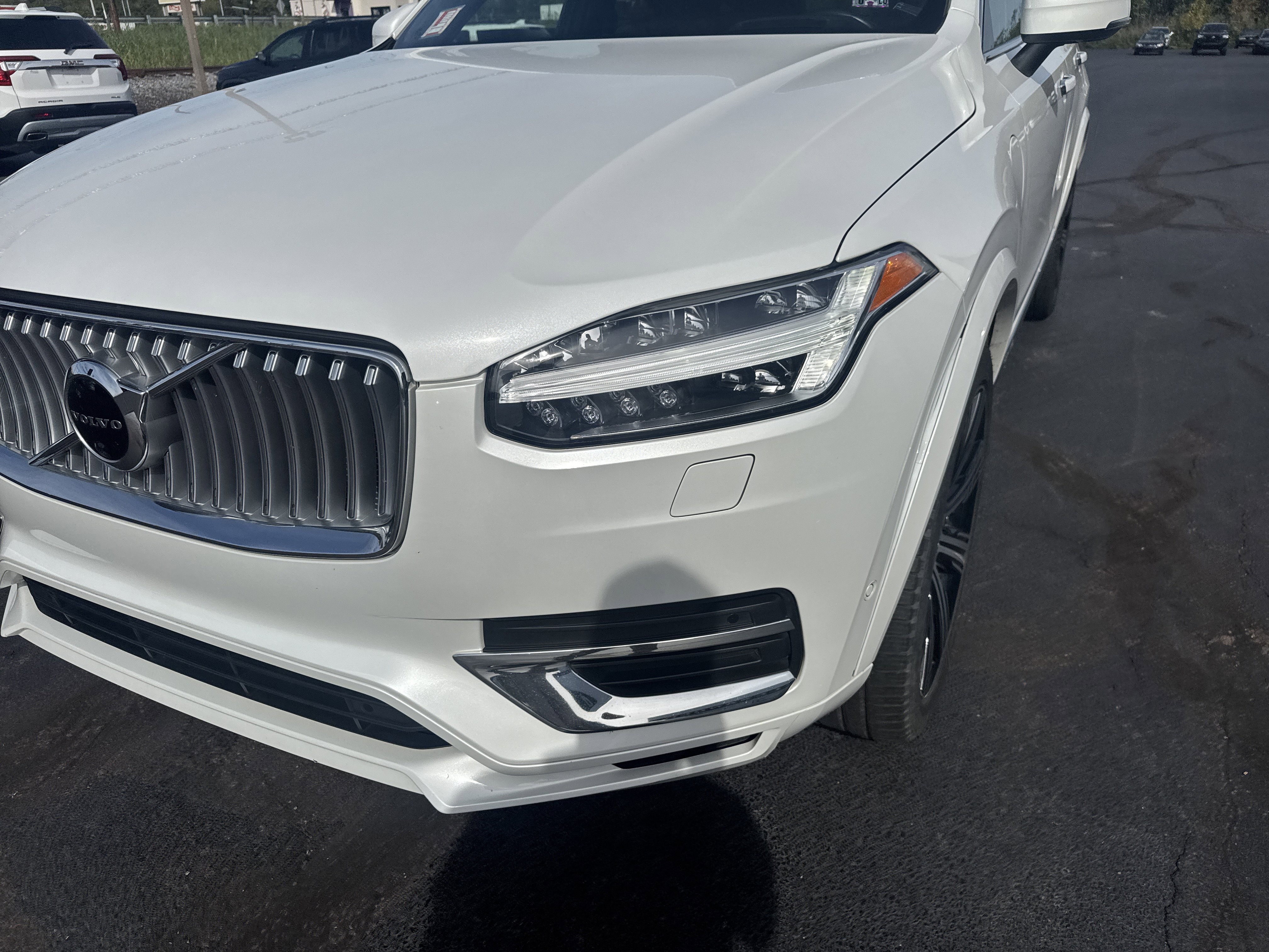 Used 2022 Volvo XC90 T8 Inscription image 10