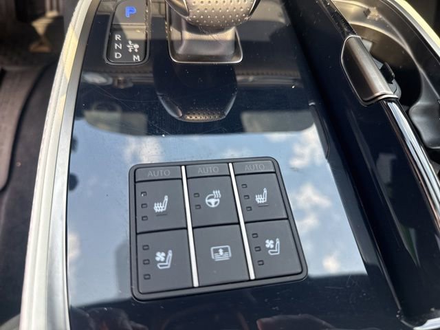 Used 2024 Lexus LS 500 F Sport image 15