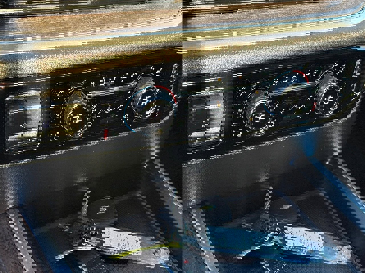 Used 2024 Chevrolet Silverado 3500 LTZ w/ LTZ Plus Package image 33