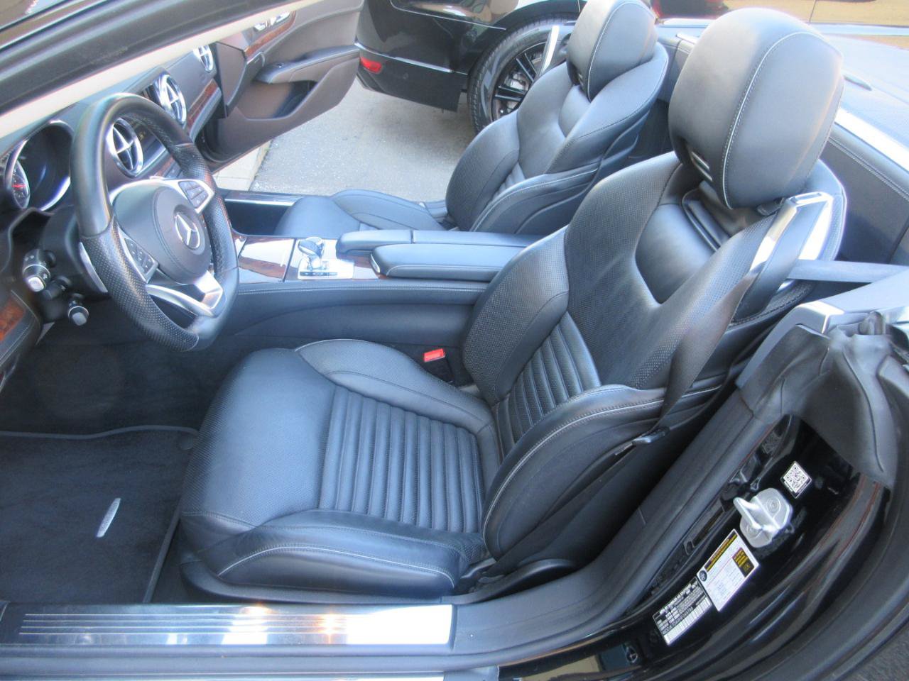 Used 2017 Mercedes-Benz SL 550 image 6