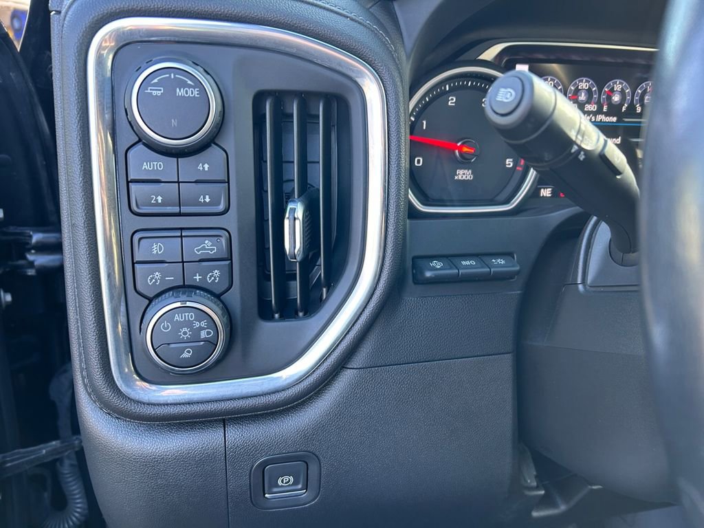 Used 2022 Chevrolet Silverado 3500 High Country w/ Technology Package image 21