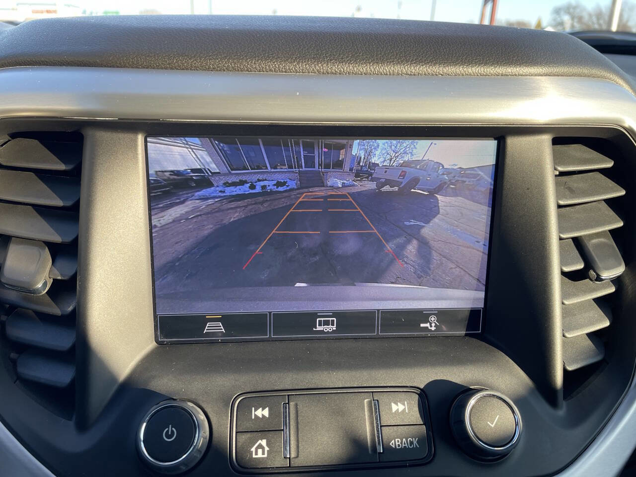 Used 2023 GMC Acadia SLT w/ Preferred Package image 26