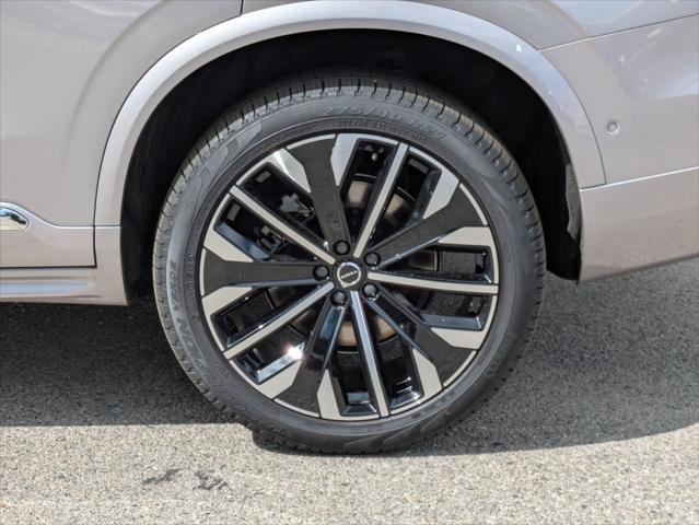 New 2026 Volvo XC90 B5 Plus w/ Protection Package image 6